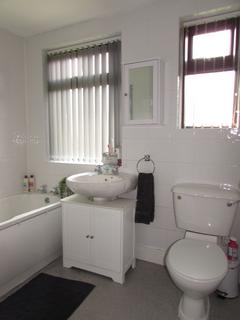 2 bedroom terraced house to rent, Spalding Drive, Manchester, M23