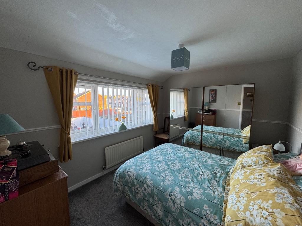 BEDROOM 2 (rear)