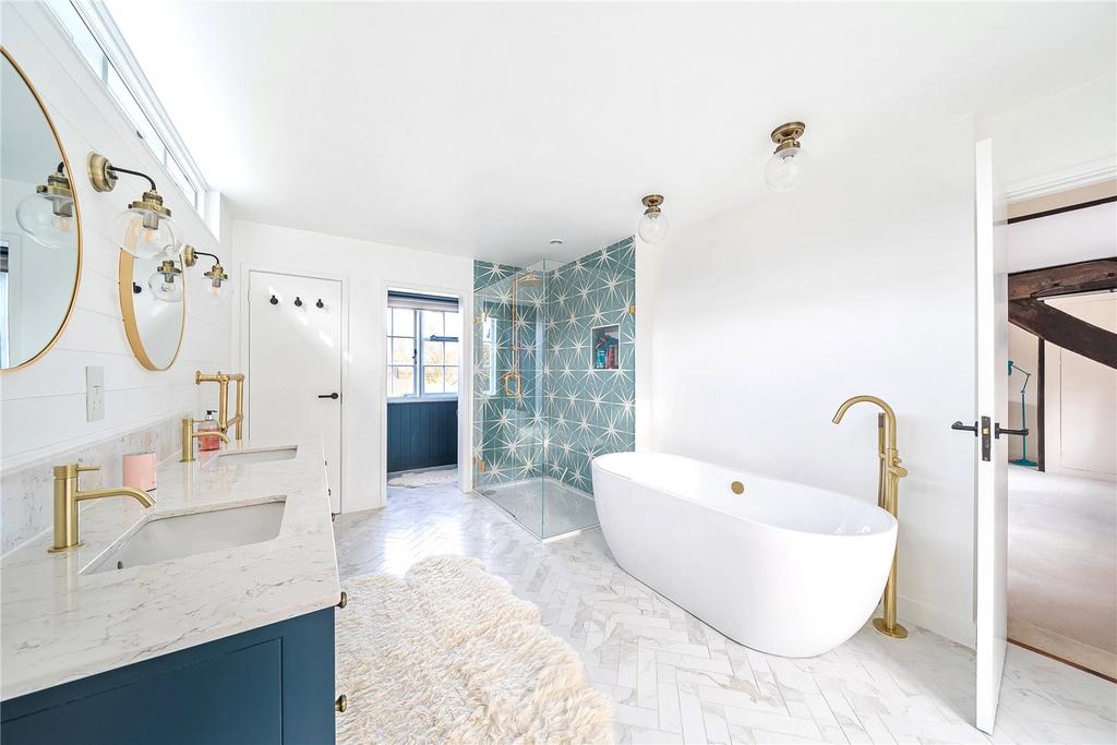 En Suite Bathroom