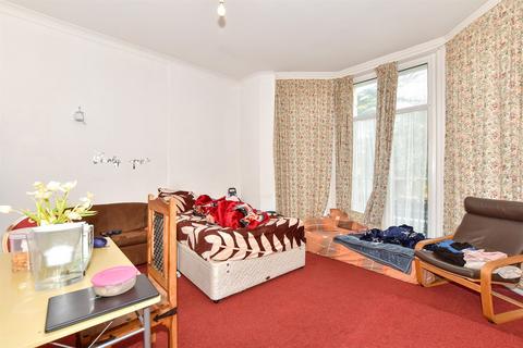 3 bedroom ground floor flat for sale, Trinity Crescent, Folkestone, Kent