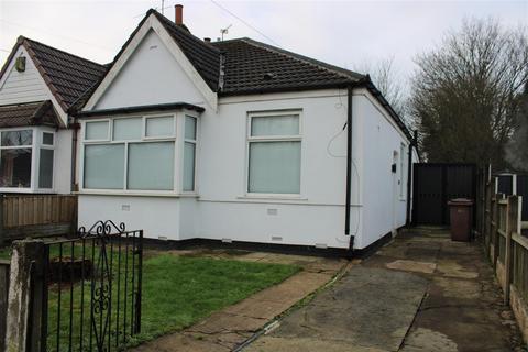 2 bedroom semi-detached bungalow to rent, Carr Mill Road, St. Helens, Merseyside