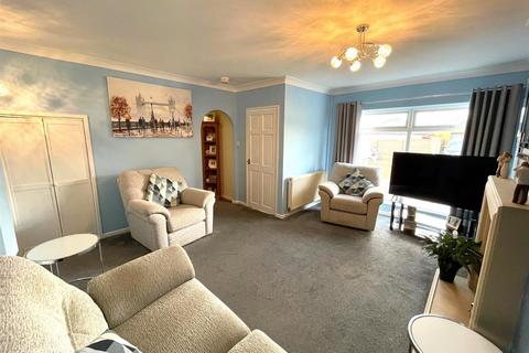 2 Abbot Croft, Westhoughton, Bolton, BL5 2ET