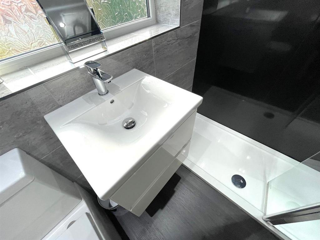 J1.jpg