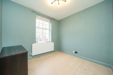 3 bedroom flat for sale, Finchley Road, London NW3