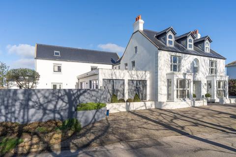 5 bedroom detached house for sale, La Route Du Francfief, St. Brelade, Jersey. JE3 8BG