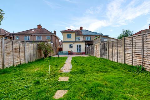 50 Bradenham Road, Hayes, UB4 8LR