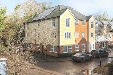 2 bedroom flat for sale, Plaxton Way, Ware