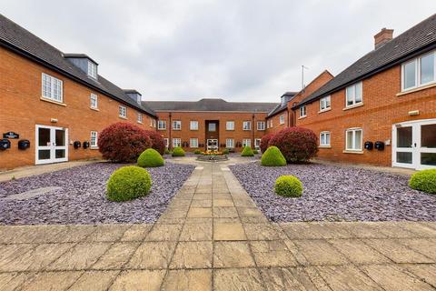 2 bedroom apartment to rent, Reffield Close, Towcester