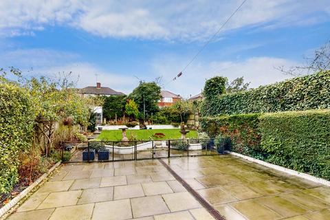 3 bedroom semi-detached house for sale, Burnell Gardens, Stanmore, HA7