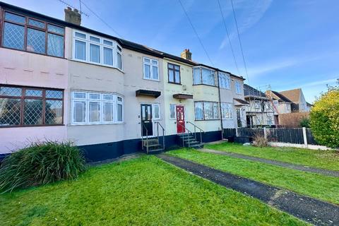 3 bedroom terraced house for sale, Southend Arterial Road, Hornchurch