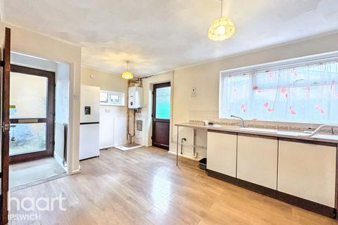 3 bedroom semi-detached house for sale, Chatsworth Crescent, Ipswich