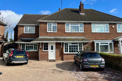 4 bedroom semi-detached house to rent, Luton LU3