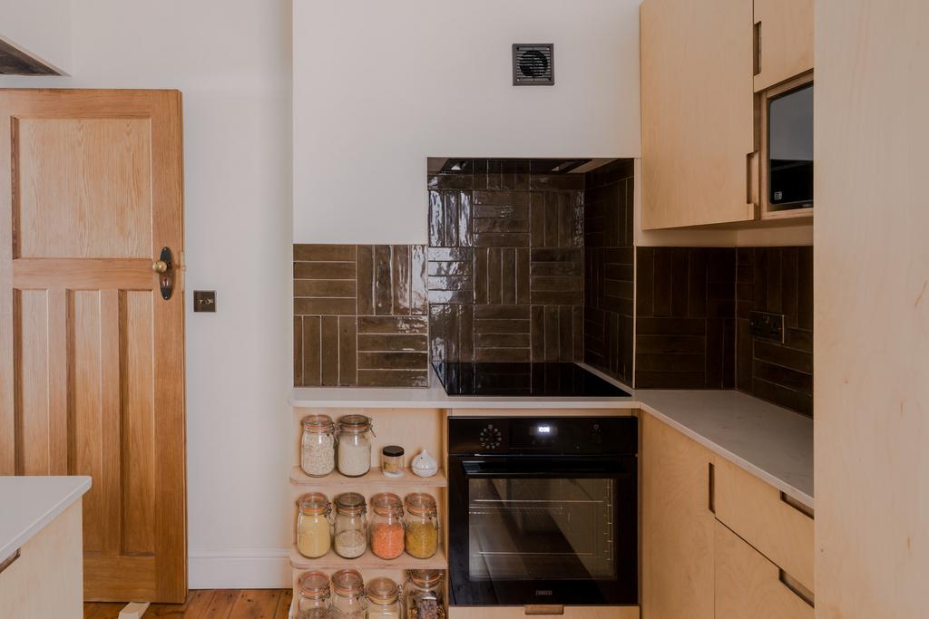258335 - 104 Crampton Street-11.jpg