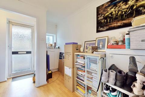 164 Brian Road, Romford, RM6 5BS
