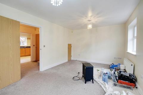 5 bedroom townhouse to rent, Benjamin Lane, Slough SL3