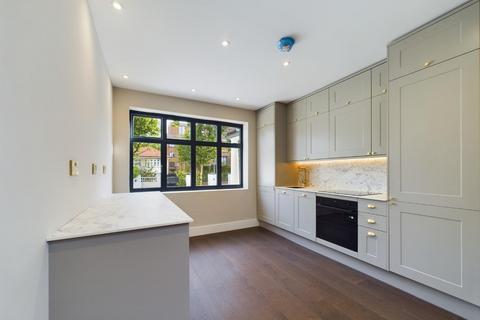 Studio for sale, Brondesbury Park, London