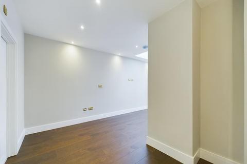 Studio for sale, Brondesbury Park, London