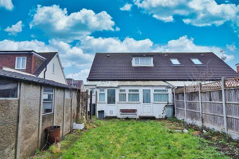 5 bedroom semi-detached bungalow for sale, Lodge Lane, Collier Row, RM5