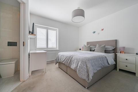 1 Ballard Road, Snodland, ME6 5FW