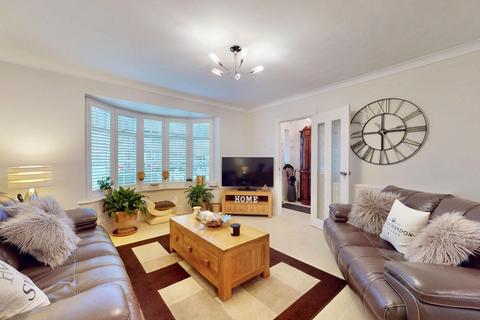 3 bedroom end of terrace house for sale, Fields Park Crescent, Chadwell Heath, RM6