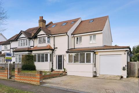 8 The Chase, Coulsdon, CR5 2EG