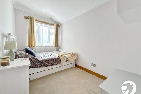 20 North Bank Close, Rochester, ME2 2NL