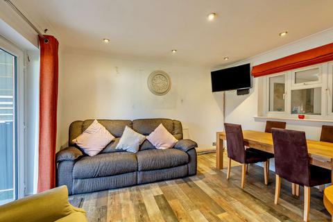 Sunny Lea Ash Lane, Down Hatherley, Gloucester, GL2 9PS