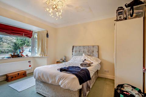 Sunny Lea Ash Lane, Down Hatherley, Gloucester, GL2 9PS