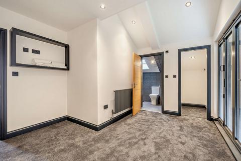Sunny Lea Ash Lane, Down Hatherley, Gloucester, GL2 9PS
