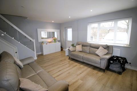59 Clement Way, Upminster, RM14 2NX