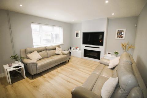 59 Clement Way, Upminster, RM14 2NX