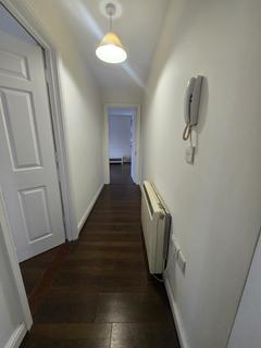 2 bedroom flat to rent, 449 High Road, London, N22