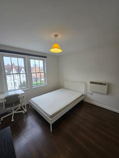 2 bedroom flat to rent, 449 High Road, London, N22