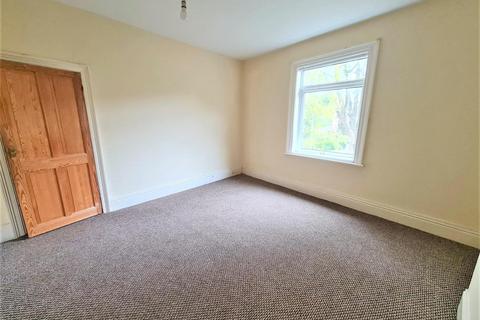 4 bedroom flat to rent, Park Crescent, Wolverhampton, WV1 4PY