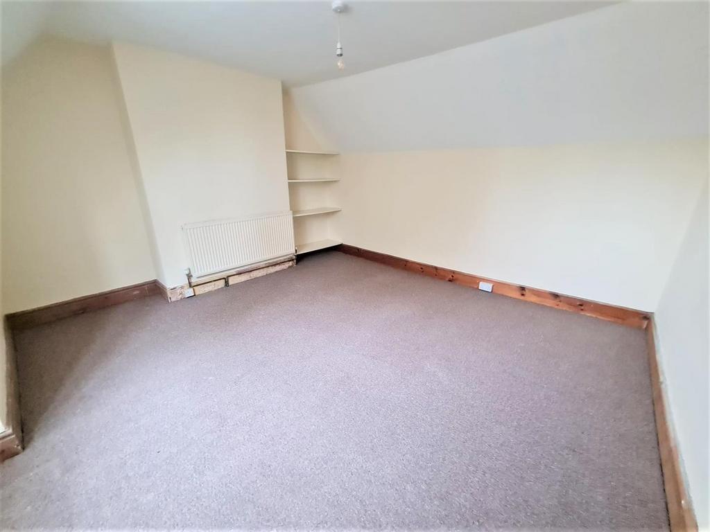Bedroom 4 Pic 2