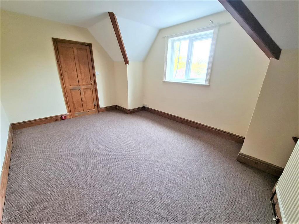 Bedroom 3 Pic 2