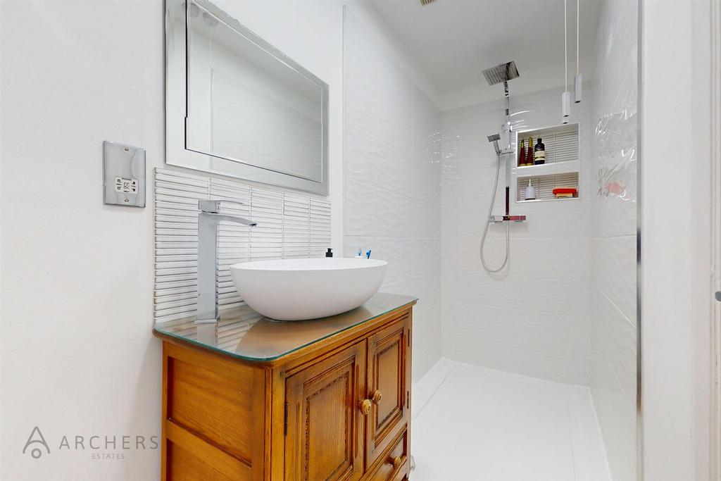 21 Hillcote Close(Interior)(17of27).jpg