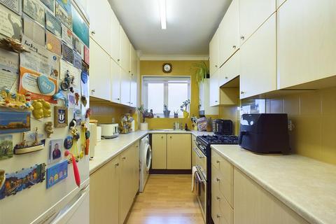 2 bedroom flat for sale, Queens Park Close, Mablethorpe LN12