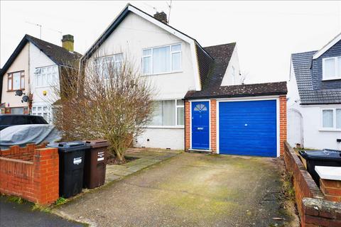 15 Norfolk Road, Feltham, TW13 5BX