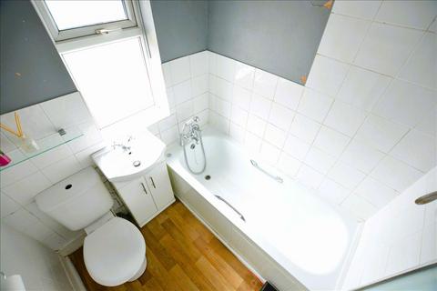 15 Norfolk Road, Feltham, TW13 5BX
