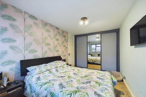 34 Mallard Road, South Croydon, CR2 8PY