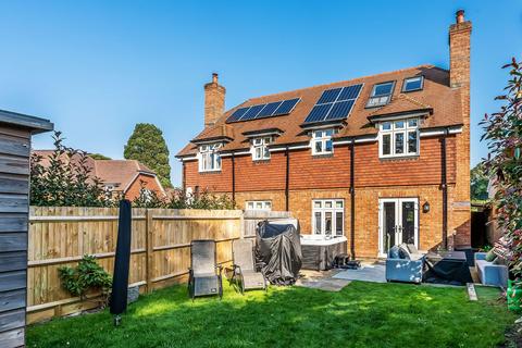 4 bedroom semi-detached house for sale, Eden Hall, Edenbridge