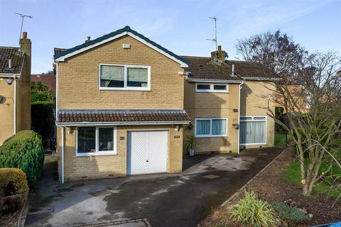 4 bedroom detached house for sale, Leeds LS17