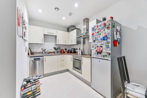 2 bedroom flat for sale, Whitestone Way, Croydon, CR0