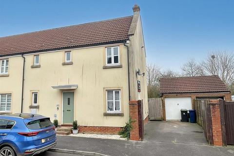 3 bedroom semi-detached house for sale, Cale Way, Gillingham