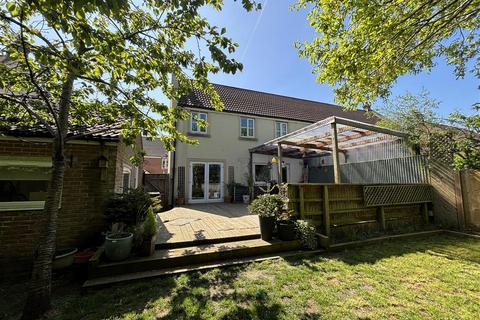 3 Cale Way, Gillingham, SP8 4FT