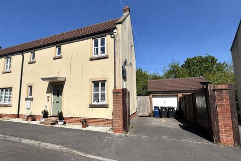 3 Cale Way, Gillingham, SP8 4FT
