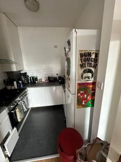 1 bedroom house of multiple occupation to rent, Hornsey Road, London N19