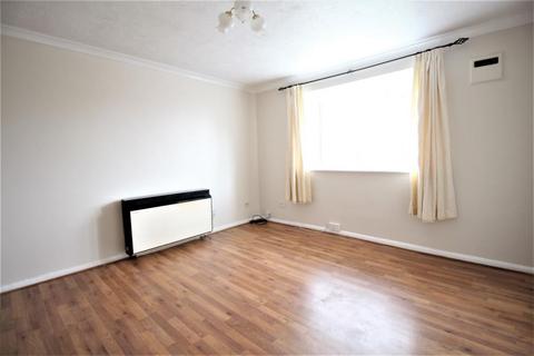 1 bedroom apartment to rent, Latimer Close, Woking GU22