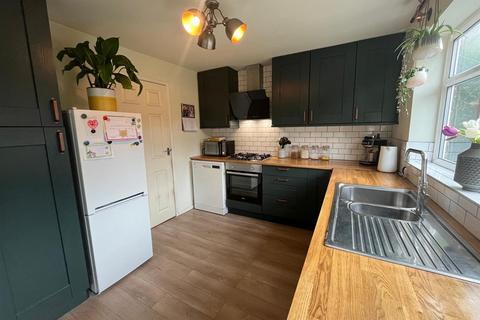 58 Gorsey Lane, Ashton-under-lyne, OL6 9BT